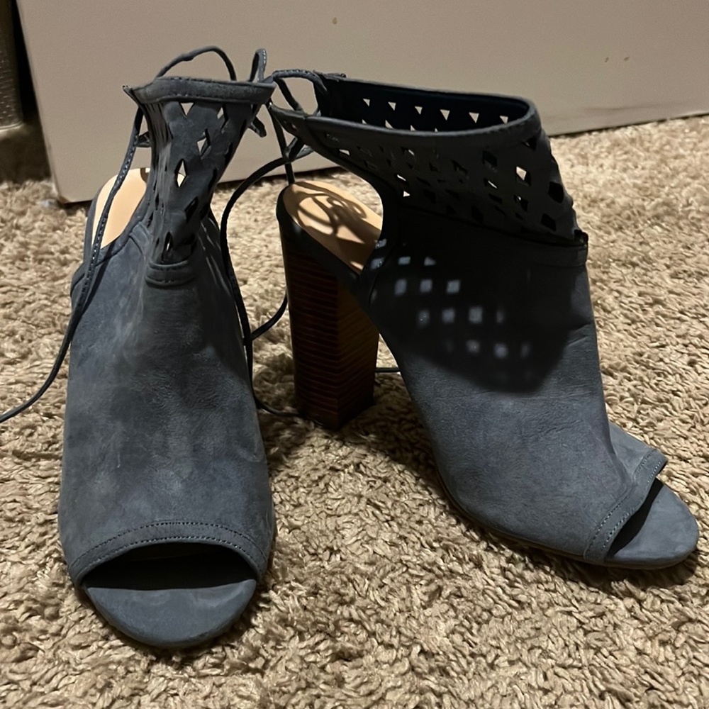 Peep toe heels
